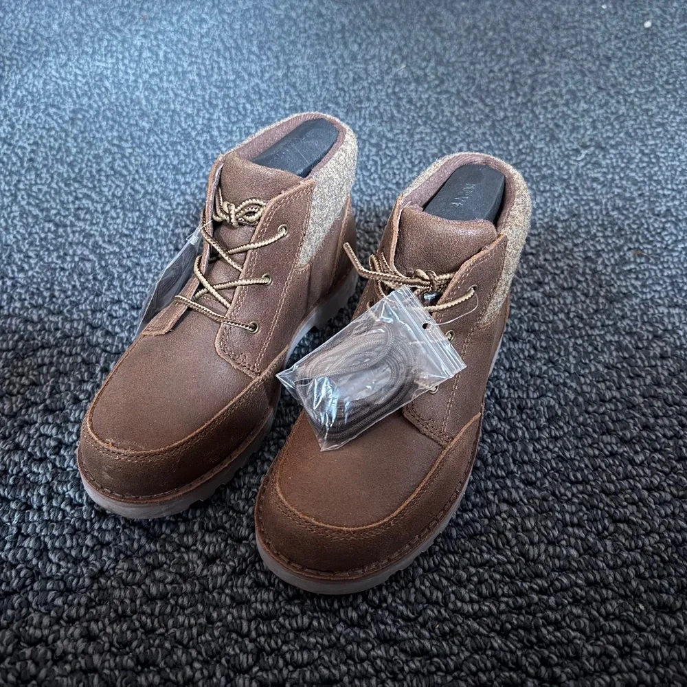 NEW NWT UGG Australia Boys Girls Brown Orin Wool Bomber Winter Ankle Boots 4